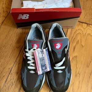 Marine Corps Edition New Balance 993, Men's Green, Gray, and Red Sneakers